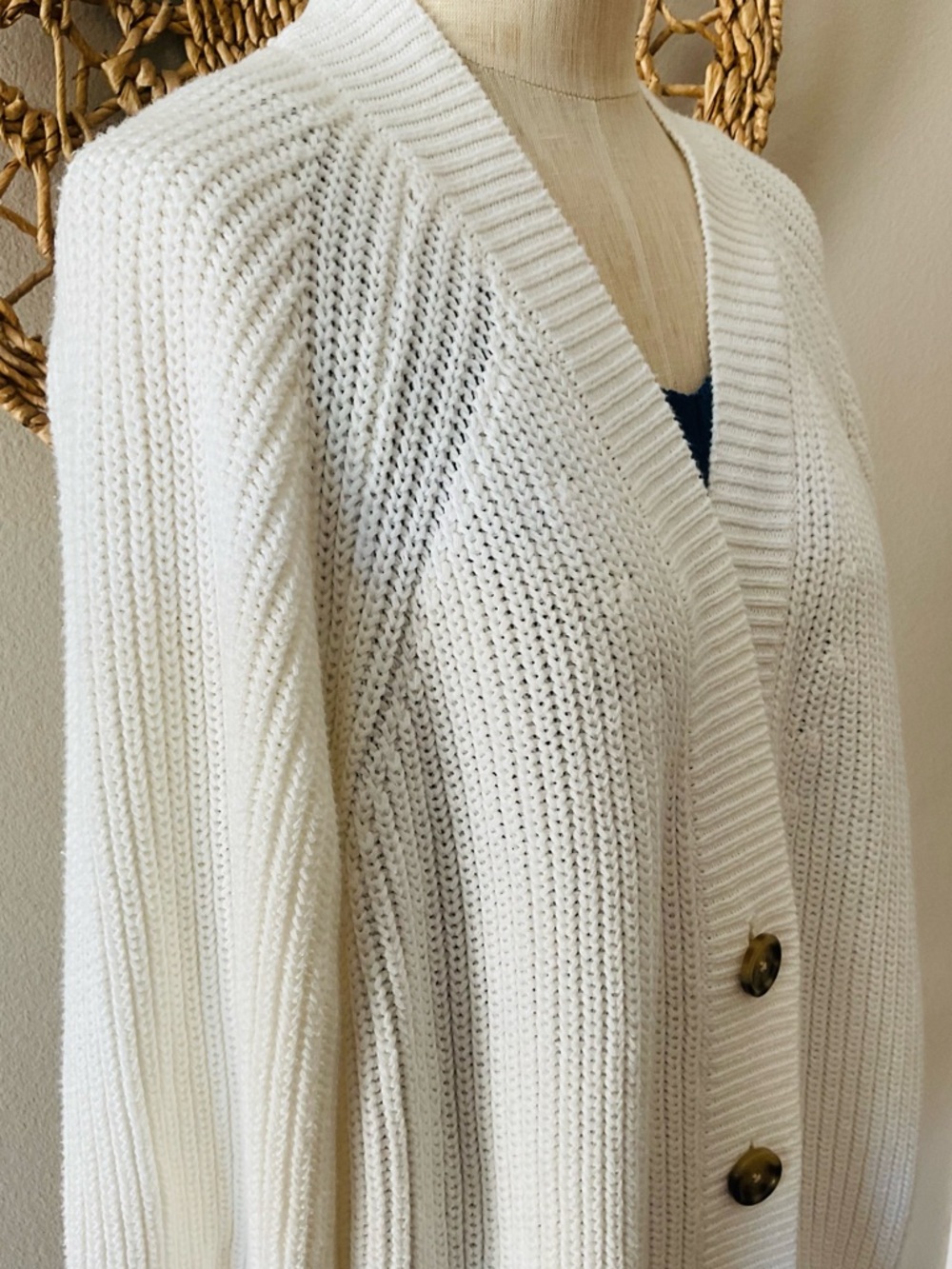 A New Day White Button-Front Knit Cotton Cardigan with Tortoiseshell Buttons.XXL